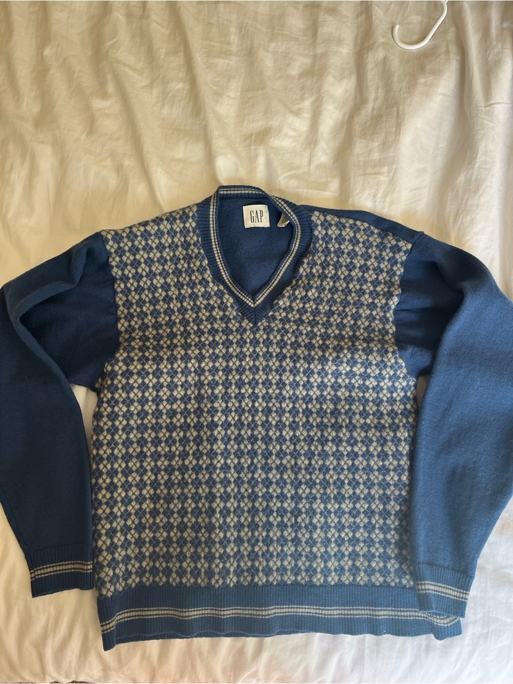 Vintage GAP Navy Blue Patterned V-Neck Sweater